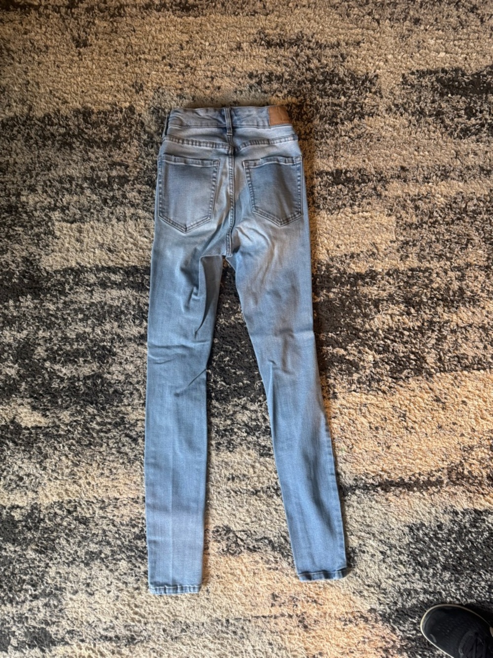 Bundle-Women Skinny Jeans — 2 Light Blue & 1 Black Pair - Picture 4 of 8